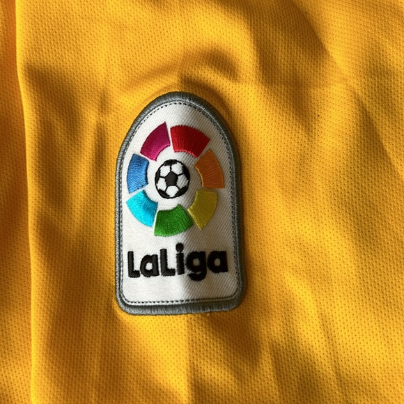 Atletico Madrid 2017 Away Jersey - Picture 7 of 14